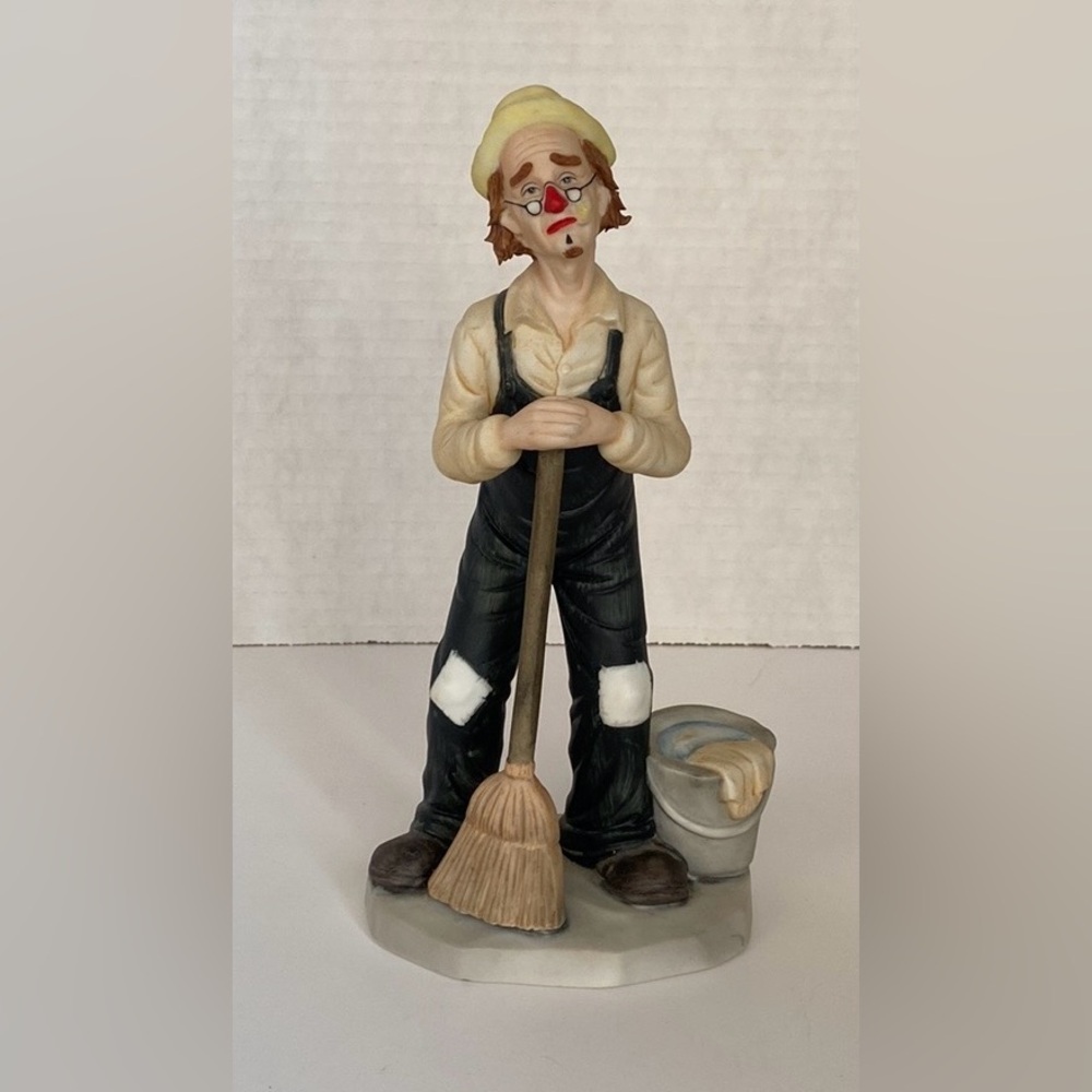 Flambro Circus World Museum Famous American Clown Series "Rustic" 1985 Broom